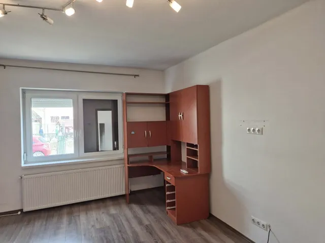 Kiadó ház Debrecen, Csapókert 48 nm