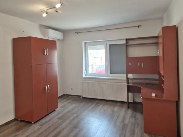 Kiadó ház Debrecen, Csapókert 48 nm