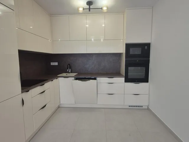 Kiadó lakás Debrecen, Belváros 77 nm
