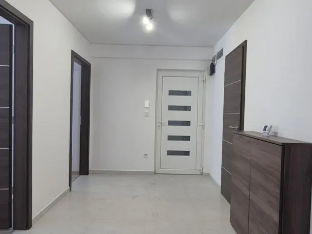 Kiadó lakás Debrecen, Belváros 77 nm
