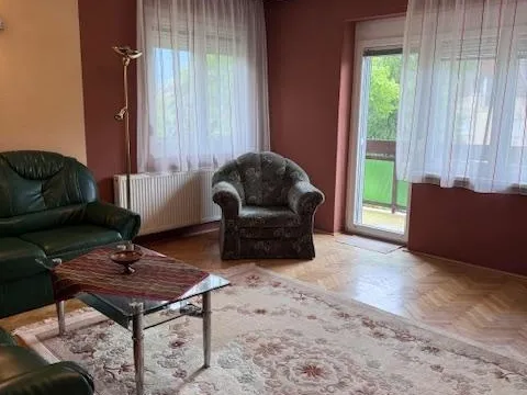 Kiadó lakás Debrecen, Nagyerdő 85 nm