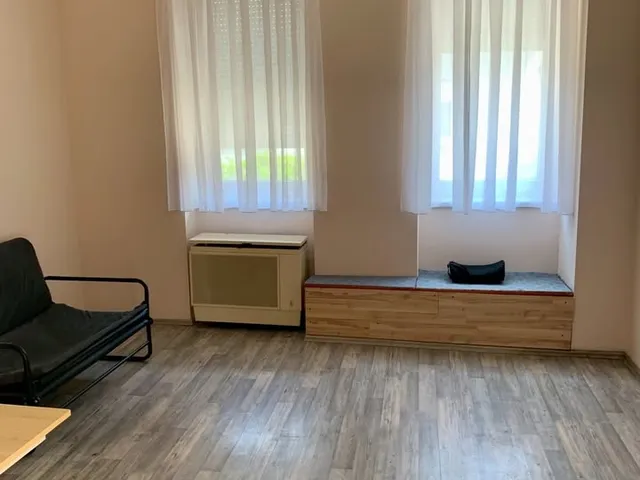 Kiadó lakás Debrecen, Óváros 28 nm
