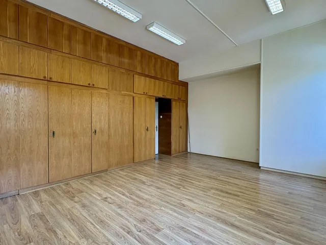Kiadó kereskedelmi és ipari ingatlan Debrecen, Júliatelep 36 nm