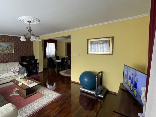 Kiadó ház Debrecen 160 nm
