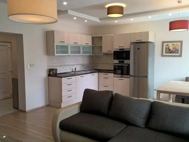 Kiadó lakás Debrecen, Nagyerdő 64 nm
