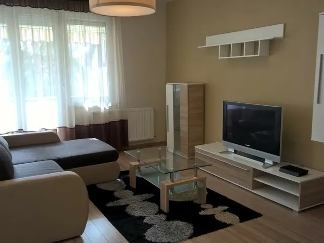 Kiadó lakás Debrecen, Nagyerdő 64 nm