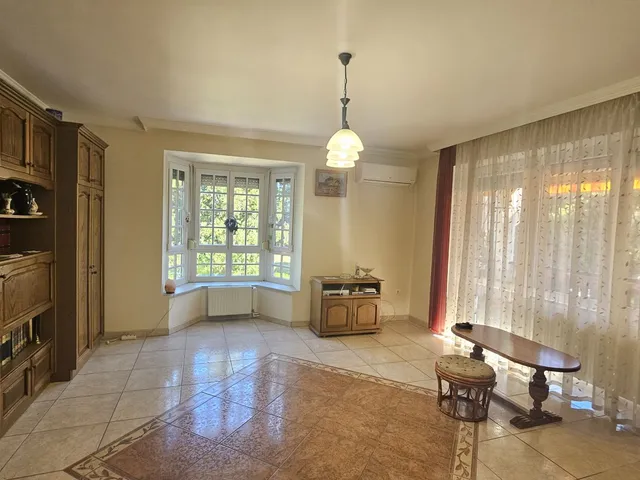 Eladó lakás Debrecen, Széchenyikert 97 nm