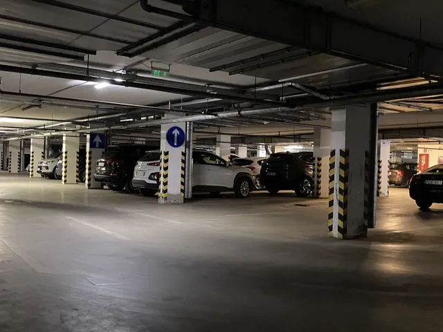 Kiadó garázs Debrecen, Belváros 20 nm
