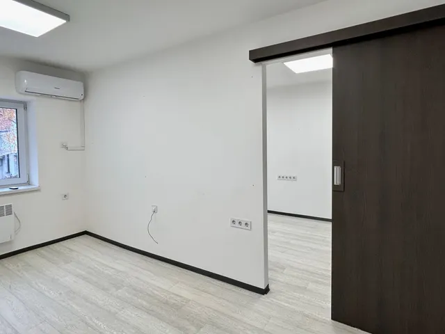 Kiadó kereskedelmi és ipari ingatlan Debrecen, Vargakert 122 nm