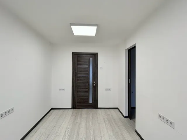 Kiadó kereskedelmi és ipari ingatlan Debrecen, Vargakert 122 nm