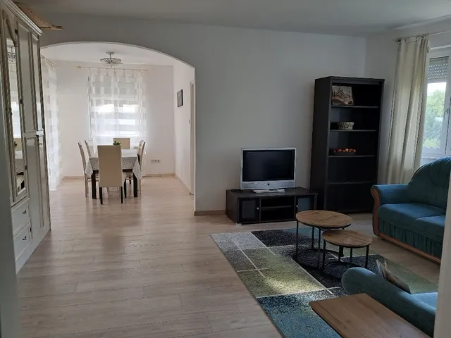 Kiadó lakás Debrecen, Nagyerdő 106 nm