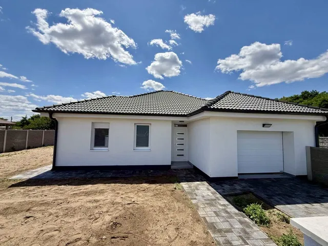 Eladó ház Téglás 100 nm