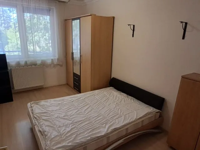 Kiadó lakás Debrecen, Nagyerdő 80 nm