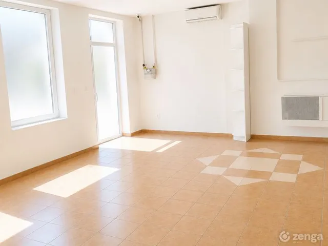 Eladó kereskedelmi és ipari ingatlan Debrecen, Nagyerdőalja 110 nm