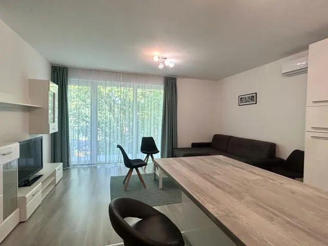 Kiadó lakás Debrecen, Akadémiakert 47 nm