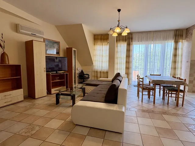 Kiadó lakás Debrecen, Péterfia 90 nm