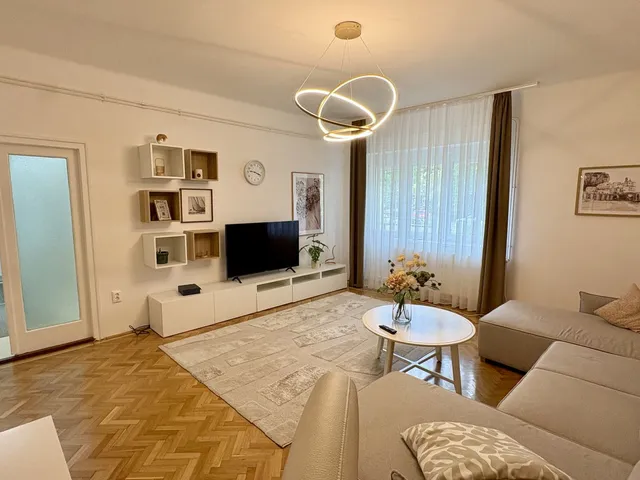 Kiadó lakás Debrecen, Nagyerdő 84 nm