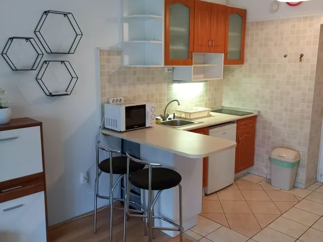 Kiadó lakás Debrecen, Belváros 28 nm