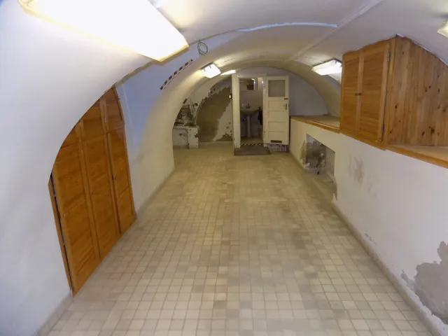 Kiadó kereskedelmi és ipari ingatlan Debrecen, Belváros 70 nm