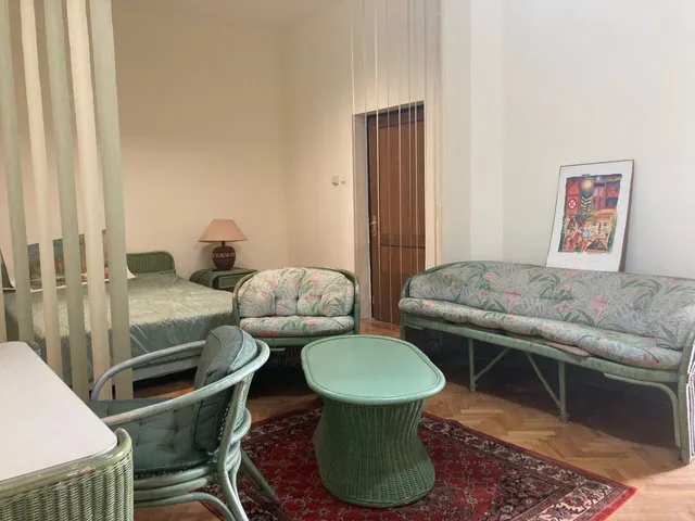 Kiadó ház Debrecen, Belváros 45 nm