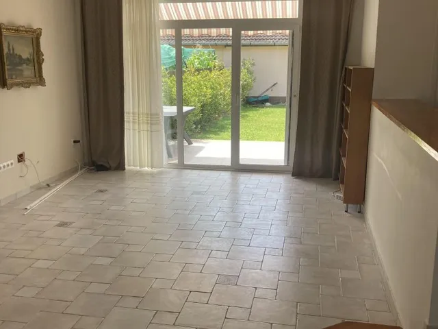 Kiadó ház Debrecen 180 nm