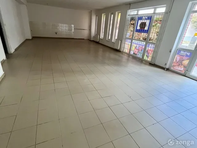 Kiadó kereskedelmi és ipari ingatlan Debrecen, Belváros 100 nm