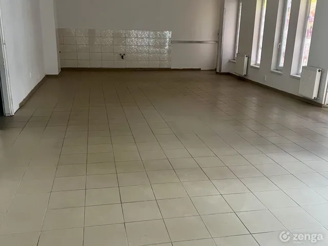 Kiadó kereskedelmi és ipari ingatlan Debrecen, Belváros 100 nm