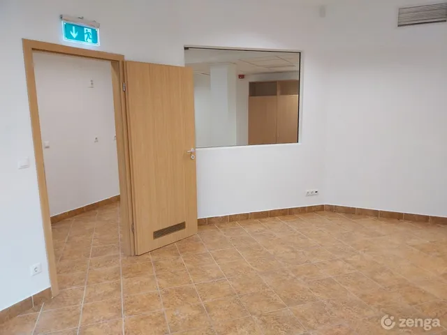 Kiadó kereskedelmi és ipari ingatlan Debrecen, Belváros 59 nm