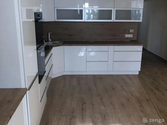 Kiadó ház Debrecen, Miklóskapu 85 nm