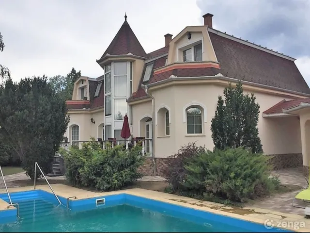 Eladó kereskedelmi és ipari ingatlan Debrecen, Belváros 380 nm