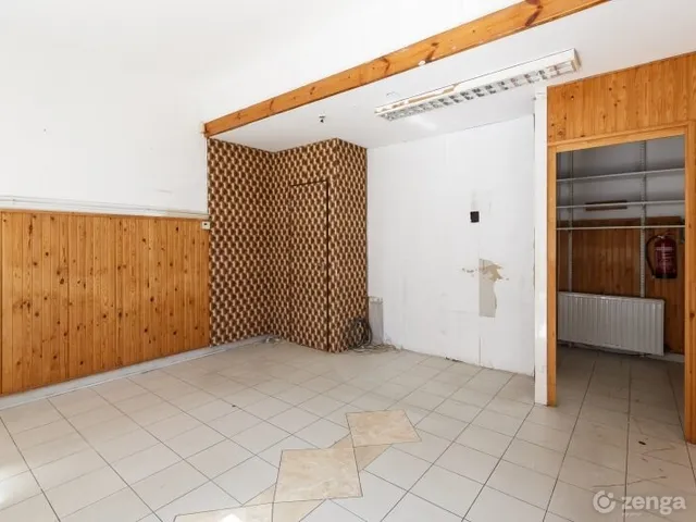 Kiadó kereskedelmi és ipari ingatlan Debrecen, Belváros 28 nm