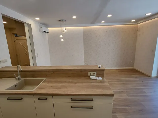 Kiadó lakás Debrecen, Belváros 73 nm