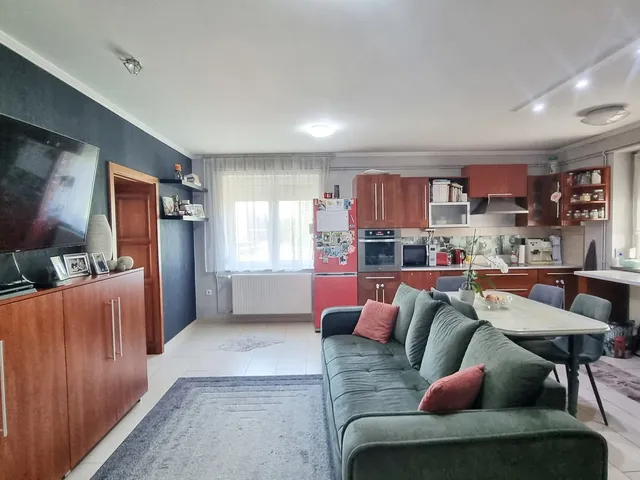 Eladó ház Nyíregyháza, Borbánya, Alma utca 98 nm