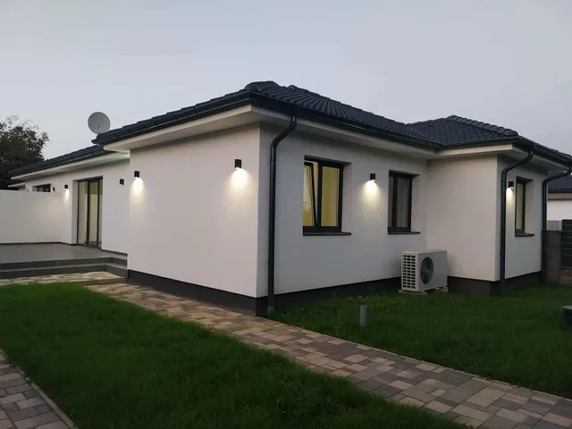 Eladó ház Nyíregyháza, Oros 96 nm