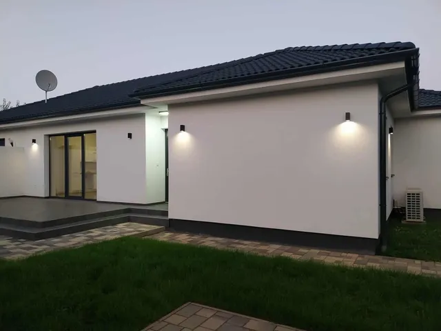Eladó ház Nyíregyháza, Oros 96 nm