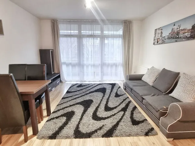 Kiadó lakás Nyíregyháza, Malomkert 57 nm