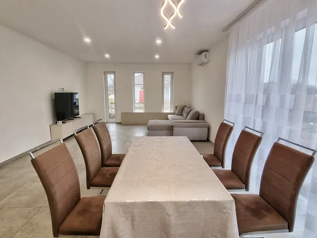 Kiadó ház Nyíregyháza, Kertváros 100 nm