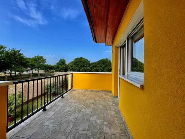 Kiadó kereskedelmi és ipari ingatlan Nyíregyháza, Oros 120 nm