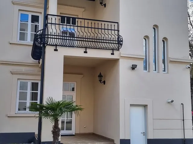 Eladó kereskedelmi és ipari ingatlan Nyíregyháza, Belváros 300 nm