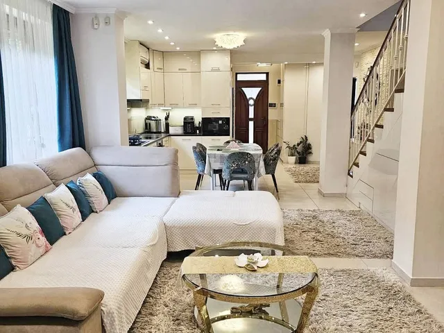 Eladó ház Nyíregyháza, Oros 154 nm