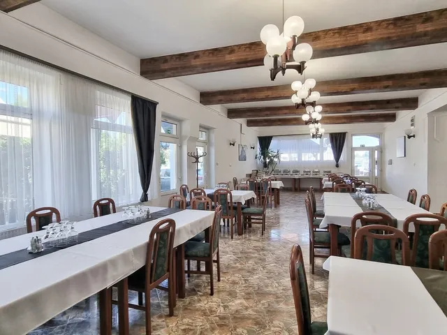 Eladó kereskedelmi és ipari ingatlan Nyíregyháza, Bujtos 227 nm