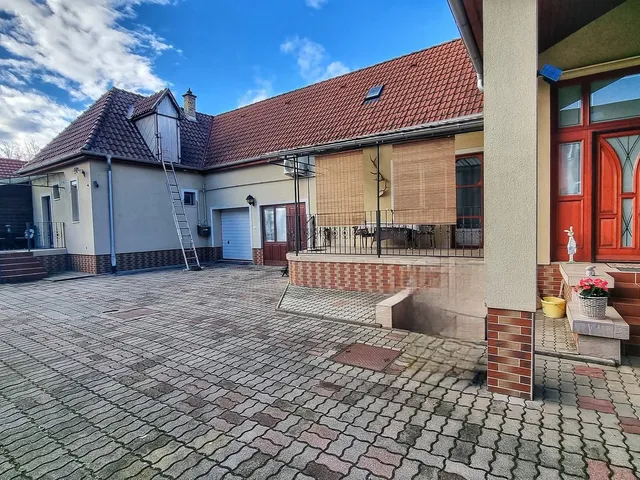 Eladó ház Nyíregyháza, Hímes 130 nm