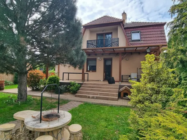 Eladó ház Nyíregyháza, Oros 104 nm