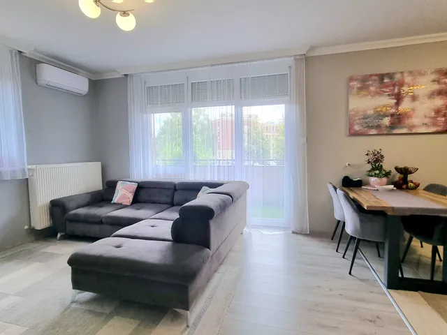 Eladó lakás Nyíregyháza, Malomkert 69 nm