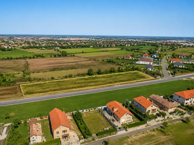 Eladó telek Nyíregyháza, Oros 1400 nm