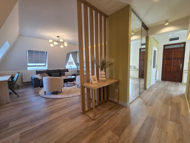 Kiadó lakás Debrecen, Nagyerdő, Komlóssy út 62 100 nm