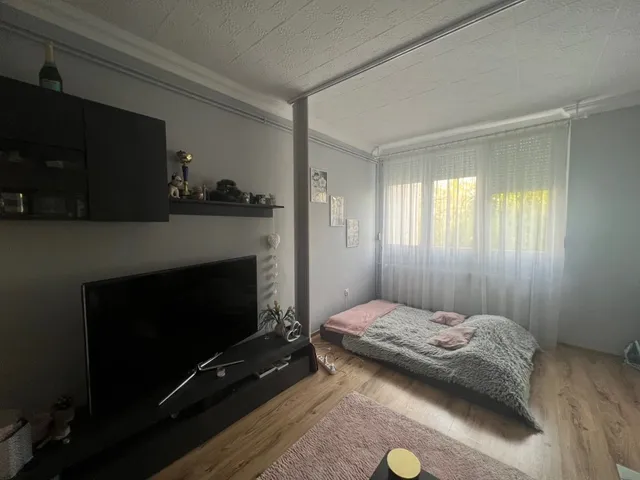 Eladó lakás Tatabánya, Dózsakert 56 nm