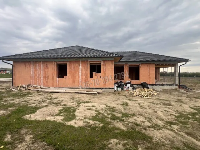 Eladó ház Környe 192 nm