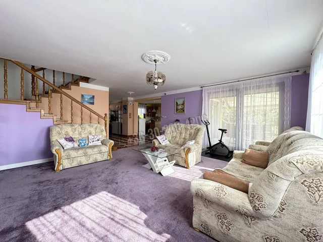 Eladó ház Levél 157 nm