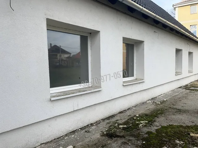 Eladó kereskedelmi és ipari ingatlan Kömlőd 435 nm
